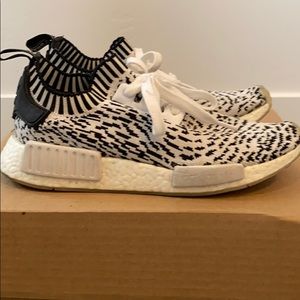 NMD_R1 PK 
“SASHIKO” size 5.5